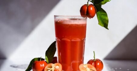 Como fazer suco de acerola: Conheça seus 12 benefícios