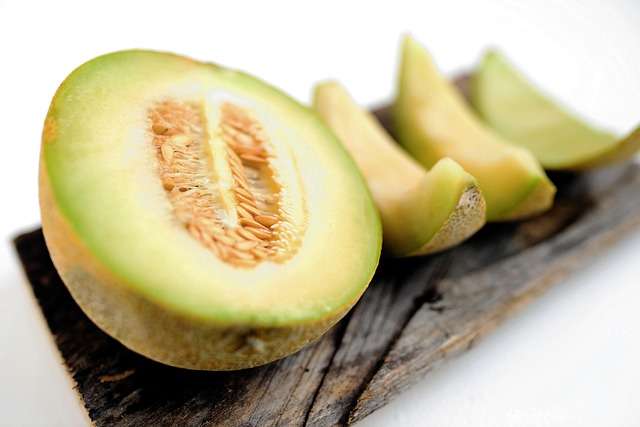 Melão: veja os principais benefícios e como consumir a fruta