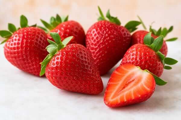 Os Benefícios das Frutas Vermelhas na Saúde 2 Frutas vermelhas de acerolas na saúde